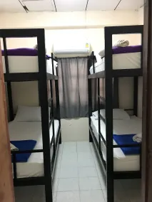 Holiday Phangan - Hostel & Bar - Rom