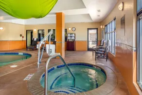 Comfort Inn & Suites Brighton Denver NE Medical Center - Piscine
