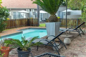 Khayamanzi Guesthouse - Pool