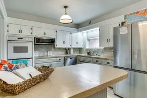 Patio & Courtyard! Elk City Townhome - Innvendig