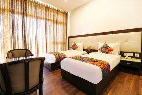 FabHotel Oyster Villa - Nr Paras Hospitals Sushant Lok 1 - Chambre