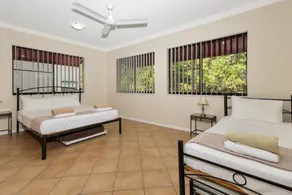 Mediterranean Apartments - Unit 4 - Quarto