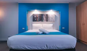 Tropicana Motor Inn - Room