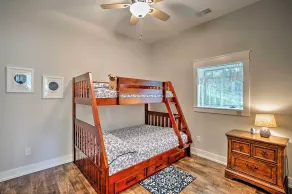 Grand Rapids Area Lakefront House w/ Dock - Interior