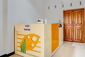 OYO 91599 Penginapan Mutiara Madiun - Reception