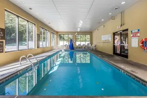 Comfort Inn & Suites Dalton West - Piscine