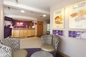 Premier Inn Huddersfield Central - Reception