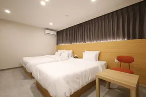 CALM REST HOTEL GIMHAE - Værelse