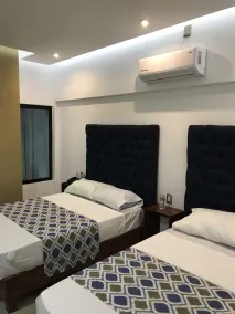 Hotel Plaza Amalia - Chambre