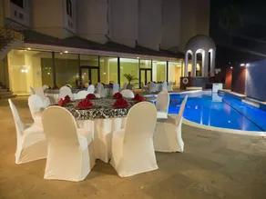 Holiday Inn Tijuana Zona Rio by IHG - Piscine