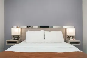 Microtel Inn & Suites by Wyndham Rochester North Mayo Clinic - Chambre