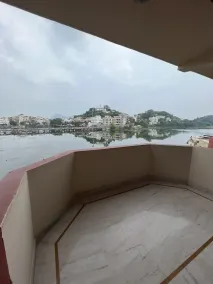 Rajdarshan - A Lake View Hotel in Udaipur - Vista do quarto
