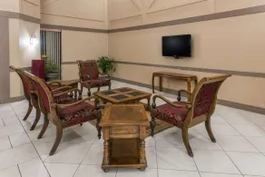 Ramada by Wyndham Mountain Home - Lobby