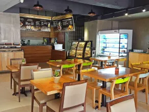 Golden Valley Hotel - Restaurant