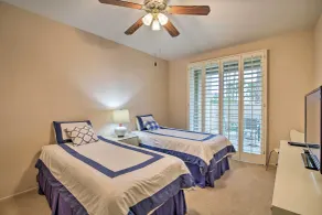Rancho Mirage Condo w/ Mtn Views + Pool Access - Chambre