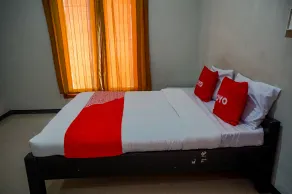 HKP Homestay RedPartner Blitar - Room