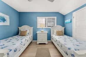 1045 Wave Crest Avenue - Rom