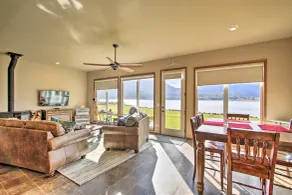 Bayside Home - 6 Miles to Olympic National Forest! - Innvendig