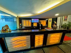 Hotel Vista Inn, Karol Bagh New Delhi - Budget Friendly Comfortable Stay - Réception