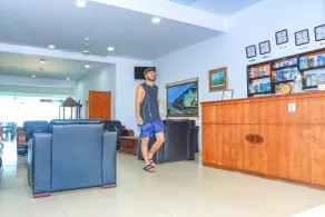 New Tri Star Beach Hotel - Réception