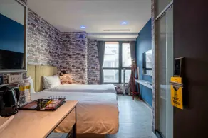 CHECK inn Taichung Ziyou - Vue de la chambre