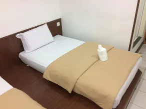 Api-Api GuestHouse - Room