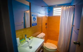 El Navegante de Culebra - Bathroom