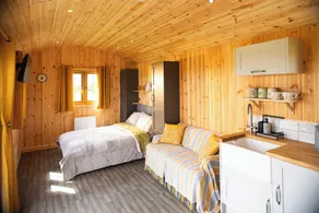 Head For The Hills Glamping - Skylark Shepherd's Hut - Zimmer