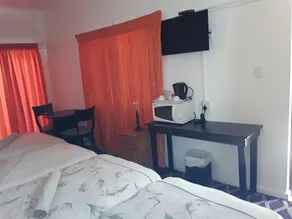 Kwazi Guest House - Room
