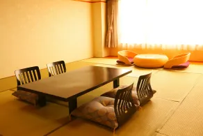 Hotel Mikawa Kaiyoukaku - Chambre