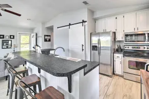 Hawthorne Hideaway w/ Waterfront Fire Pit! - Interiør