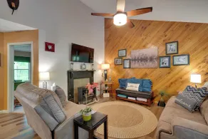 Dale Hollow Hideaway! Cabin w/ Hot Tub - Innvendig