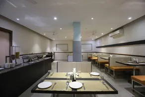 Hotel Ashray Inn Express - Restaurant