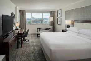 Sheraton Cavalier Calgary Hotel - Chambre