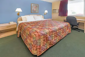 Days Inn by Wyndham Henrietta/Rochester Area - Room