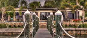 Pasa Tiempo Private Waterfront Resort - Adults Only - Zimmer