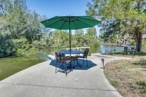 Dockside Hernando Beach Retreat w/ Canal Access - Innenbereich