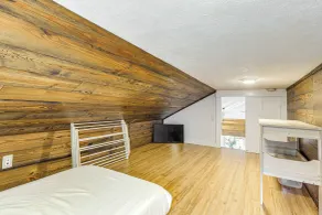3 Mi to Mashpee Commons: Family Home w/ Fireplace - Interior