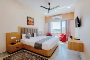 Daksh The Grand Goverdhan - Room