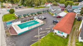 Riviera Motel - Pool