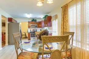 Pet-friendly Home w/ Pool Access in Snellville! - Innenbereich