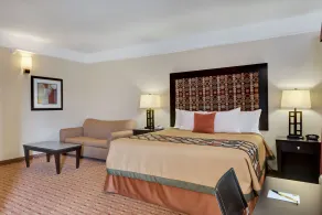 Super 8 by Wyndham Hidalgo/McAllen Area - Rum