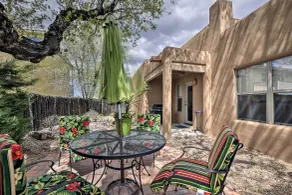 1 Mi to Santa Fe Plaza: Quiet Home w/ Patio - Interior