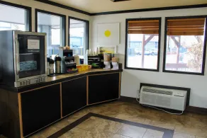 Days Inn by Wyndham Bend - Restaurant
