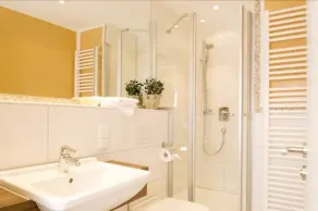 GuestHouse Heidelberg - Bathroom