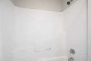 Days Inn by Wyndham Alma - Bathroom