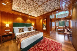 hotel gulmarg hills - Room