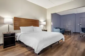 Garner Hotel Panama City Beach Northeast by IHG - Room