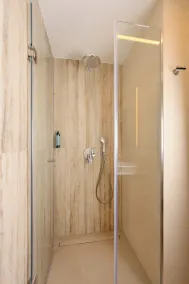Urban Nook Design Apartments - Private Garage Parking - Salle de bain