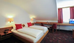 Hotel Vierjahreszeiten - Room